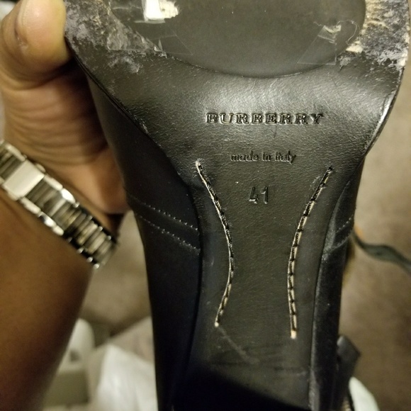 SOLD Authentic Burberry Boots - Picture 6 of 6